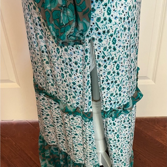 Green Tiered Ruffled Gown - Picture 3 of 5